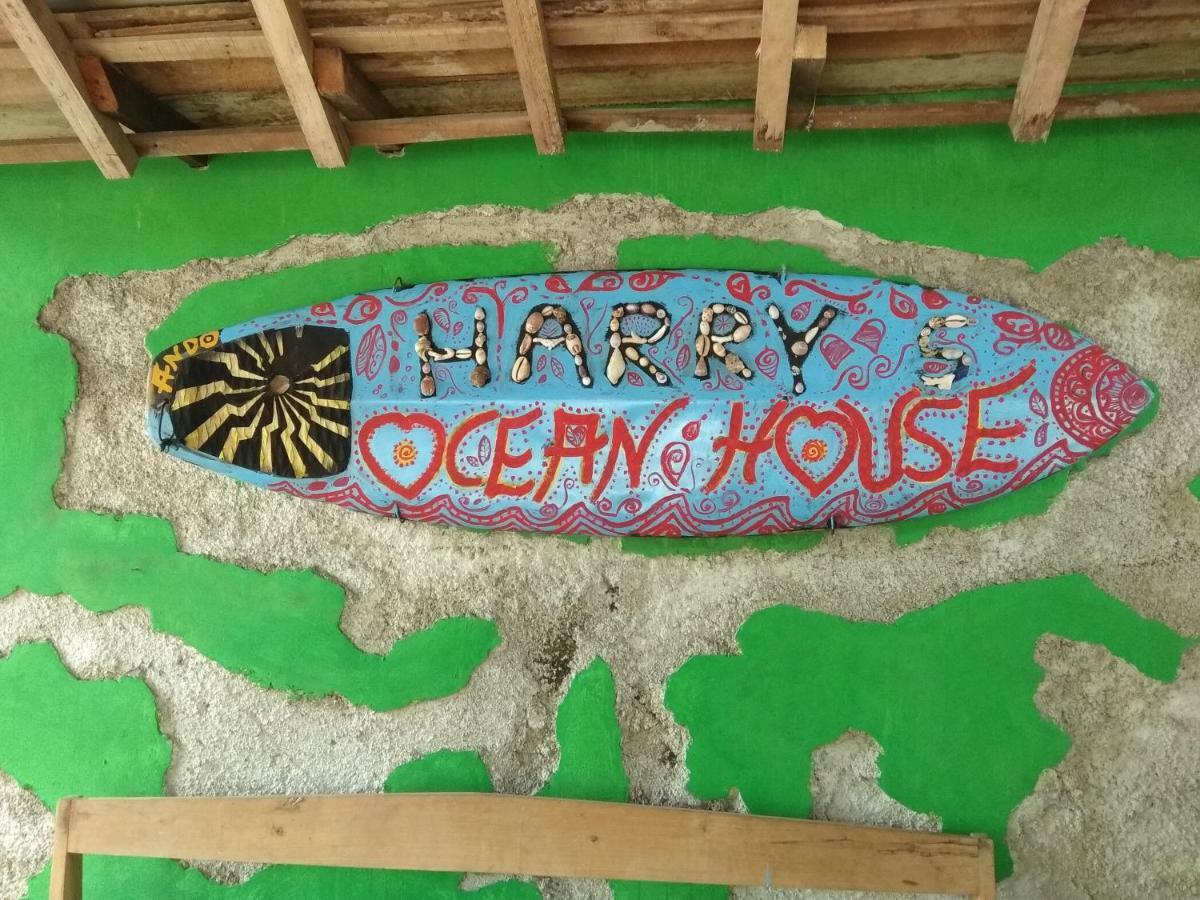 Harry'S Ocean House Watukarung Homestay Kalak Ngoại thất bức ảnh